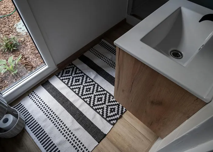 Uroczy Maly Na Lesnej Dzialce - Losiowka *